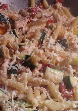 A picture of Veggie Chicken pasta.