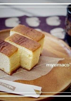 A picture of Made in a Pound Cake Mold! Fluffy and Moist Castella.