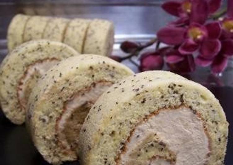 Steps to Prepare Any-night-of-the-week Delicious ! Fragrant Black Tea Roll Cake