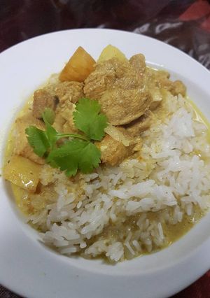 صورة لوصفة دجاج بالكاري مع ارز