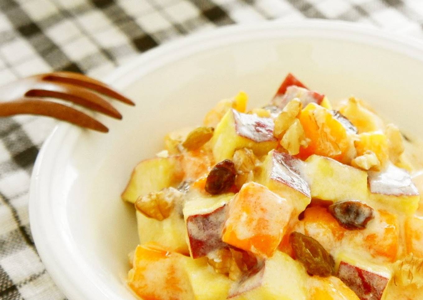 Sweet Potato and Persimmon Salad: Great for Autumn