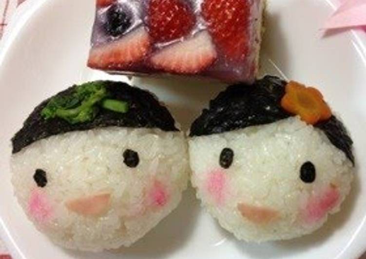 Recipe of Super Quick Homemade Hina Doll Prince and Princess Shaped Temari-zushi (round sushi balls)