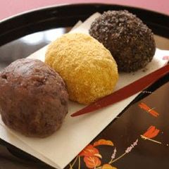 A picture of Super Easy Ohagi (Red Bean, Kinako, and Black Sesame).