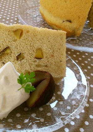 A picture of Chiffon Cake with Chestnuts Simmered in Their Inner Skins.