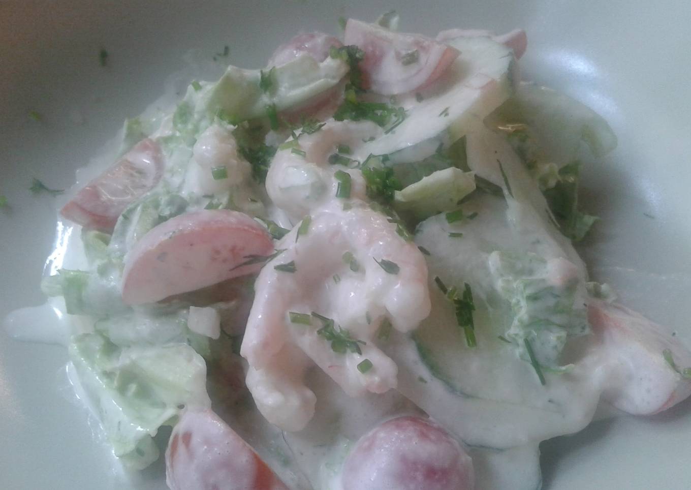 Prawn salad with cream