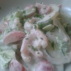 A picture of Creamy shrimp salad.