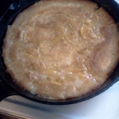 A picture of skillet peach cobbler.