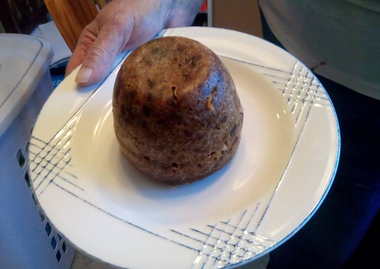 How to Make Quick Christmas Plum Pudding