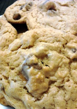 A picture of Twix Caramel Chocolate Chip Cookies.