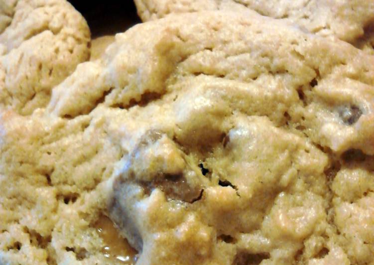 How to Make Super Quick Homemade Twix Caramel Chocolate Chip Cookies