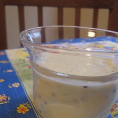 A picture of Kiwi and Banana Soy Juice.