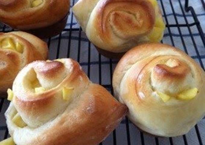 Subtly Sweet and Fluffy Apple Buns