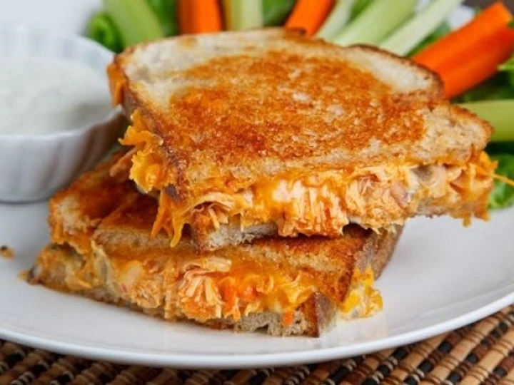 Easy Steps to Make Crockpot Buffalo Chicken the So Delicious Perfect