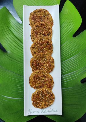 બાજરા ના પેન કેકસ (Bajra pan cake Recipe in Gujarati) રેસીપી મુખ્ય ફોટો