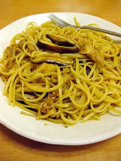 A picture of Delicious Butter Soy Sauce Mushroom Pasta.