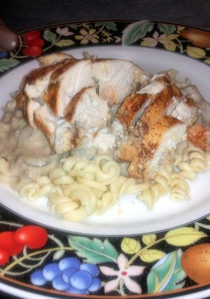 A picture of Portabella Mushroom Chicken with Pasta.