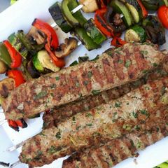 A picture of Chicken kafta.