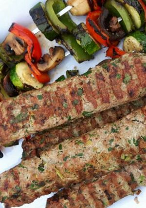 A picture of Chicken kafta.