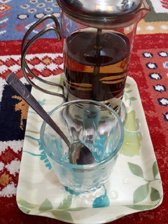عکسی از دستور دمنوش گل محمدی و دارچین