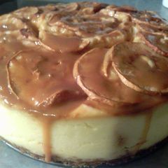 A picture of sunshines caramel apple cheesecake.