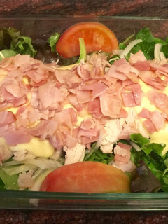 Una foto de Ensalada de Pollo "GEPETTO"