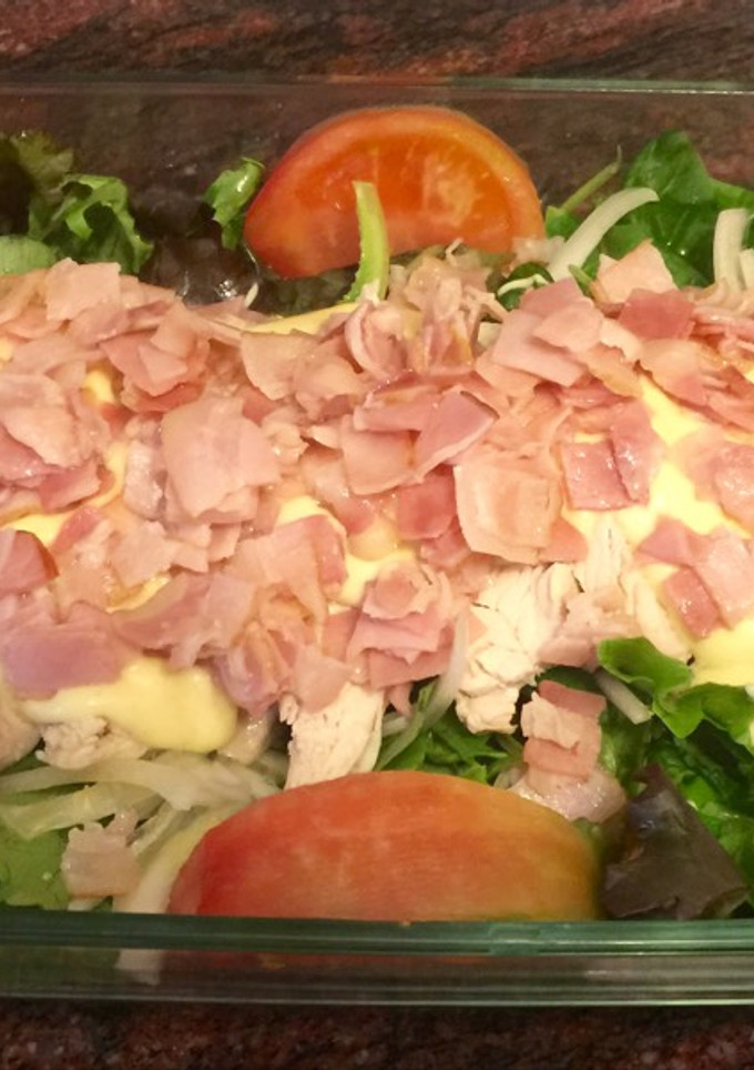 Una foto de Ensalada de Pollo "GEPETTO"