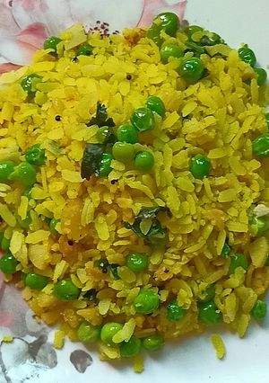पोहा (poha recipe in Hindi) रेसिपी मुख्य फोटो