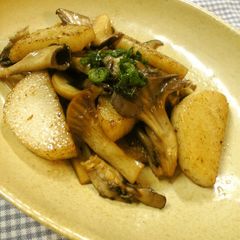 A picture of Stir-Fried Mushrooms and Yam with Butter and Soy Sauce.