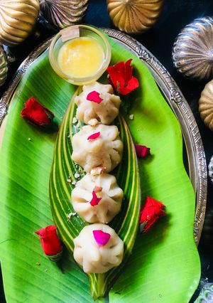 A picture of Modak (Ukdiche Modak).