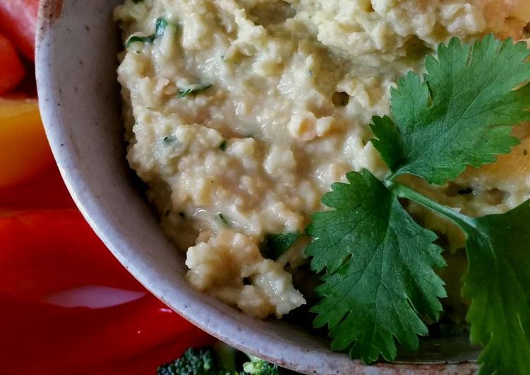 Easiest Way to Make Any-night-of-the-week Lemon Garlic Hummus