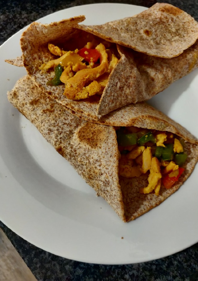 Una foto de Fajitas de pollo con ¡3 ingredientes!