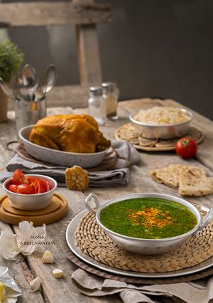 صورة لوصفة ملوخية خضرا تقديم (منى عبد المنعم)
