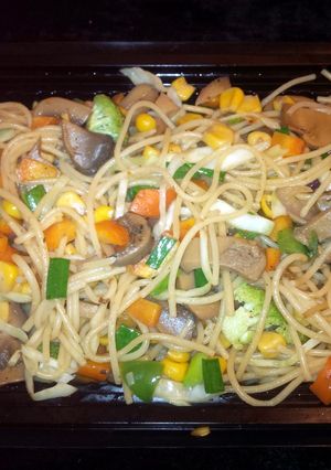 A picture of Stir Fry Spaghetti With Vegetables.