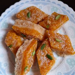 A picture of Coconut Pineapple Burfi.