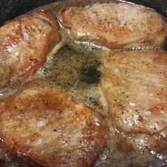 A picture of Maple Glazed Pork Chops.