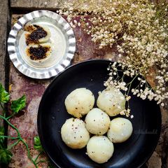 A picture of Sesame seed rice ball.