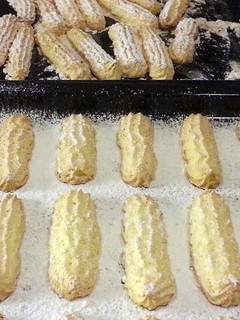 A picture of Lady fingers.