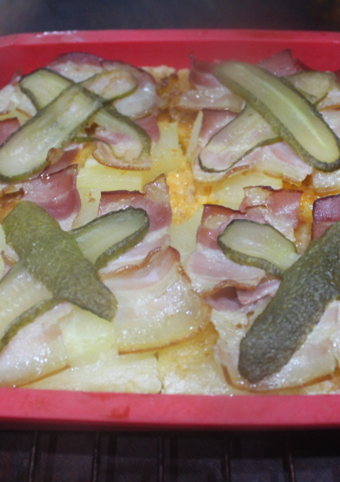 Una foto de Pastel de beicon y pepinillo