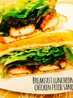 A picture of Breakfast or Lunch ☆ Fried Chicken Sandwich.