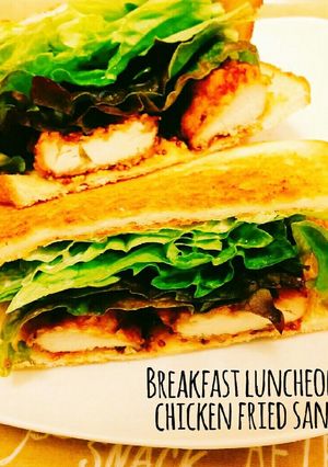 A picture of Breakfast or Lunch ☆ Fried Chicken Sandwich.