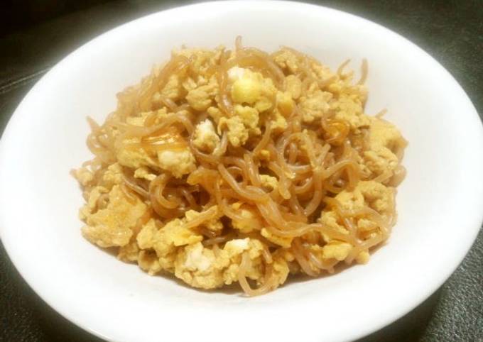 Sweet and Savory Shirataki Noodles with Egg