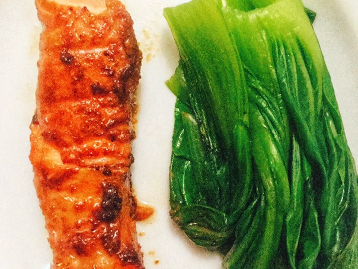 Ternyata begini lho! Bagaimana cara memasak Pan Grilled — Miso Glazed Salmon with Blanched Bak Coi/Salmon Miso dengan Pok Coi (Panggang Teflon) dijamin nagih banget