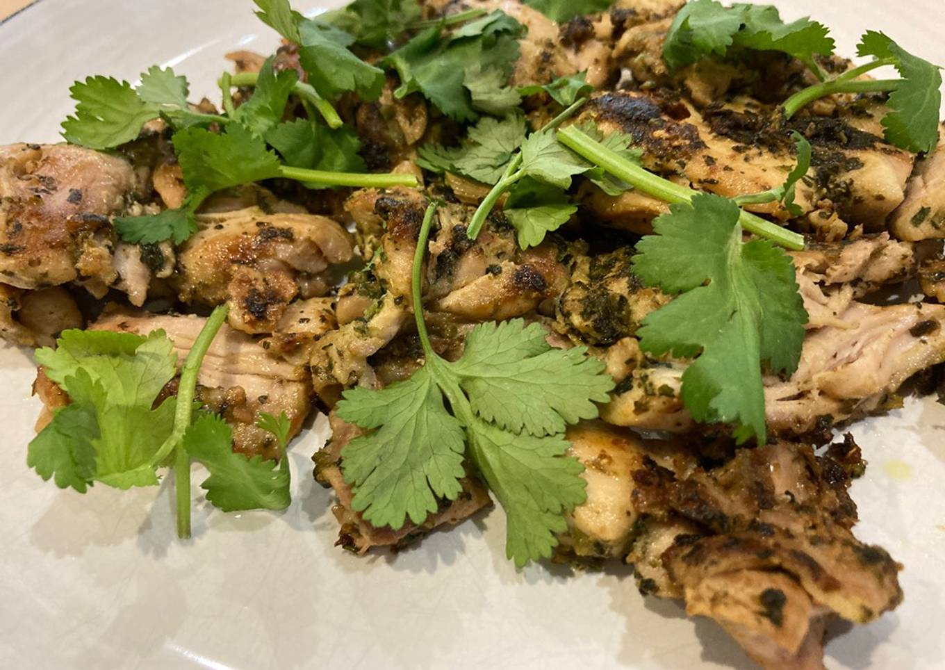 Ayam panggang jinten dengan daun+biji ketumbar, wanginya rempah banget😍