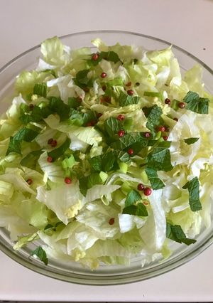 Φωτογραφία της συνταγής Η Σαλάτα του Chef: Iceberg δυόσμος Ροζ Πιπέρι και Τζίντζερ