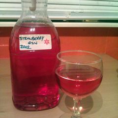 A picture of Vickys Strawberry Gin, Christmas Gift Idea.