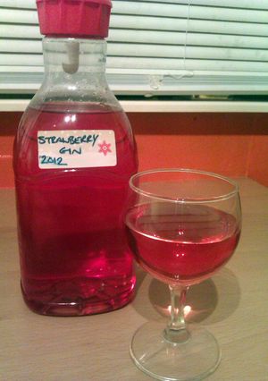 A picture of Vickys Strawberry Gin, Christmas Gift Idea.