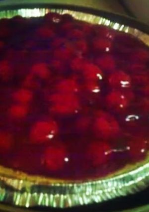 A picture of Lilhpster's VEGAN Cherry Cheesecake.