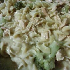 A picture of Beautifuldesign's Creamy Chicken and Broccoli Pasta.