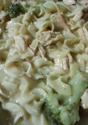 A picture of Beautifuldesign's Creamy Chicken and Broccoli Pasta.