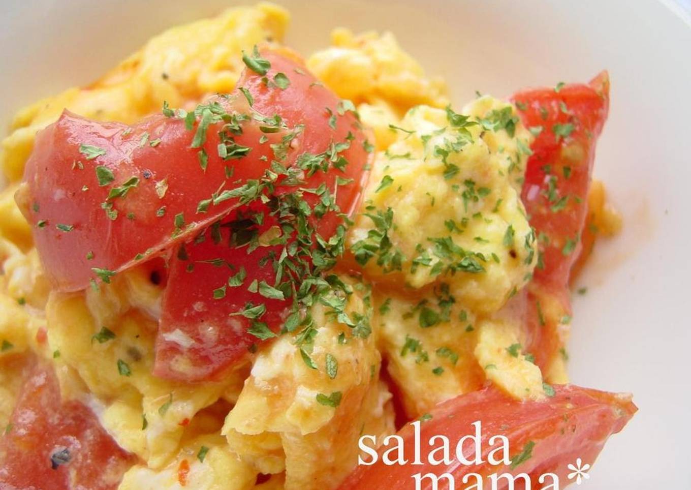 Egg and Tomato Stir-fry with Sweet Chili Sauce